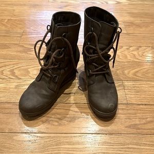 Sonoma lace up boots